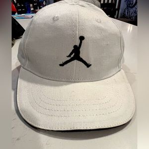 Infant Jordan hat.